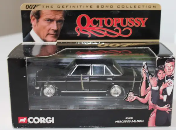 Corgi James Bond Octopussy Mercedes Saloon - Image 2