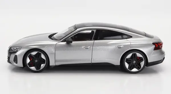 Burago Audi GT RS E Tron 2022 Sliver BU11050S s-l1600 (28)